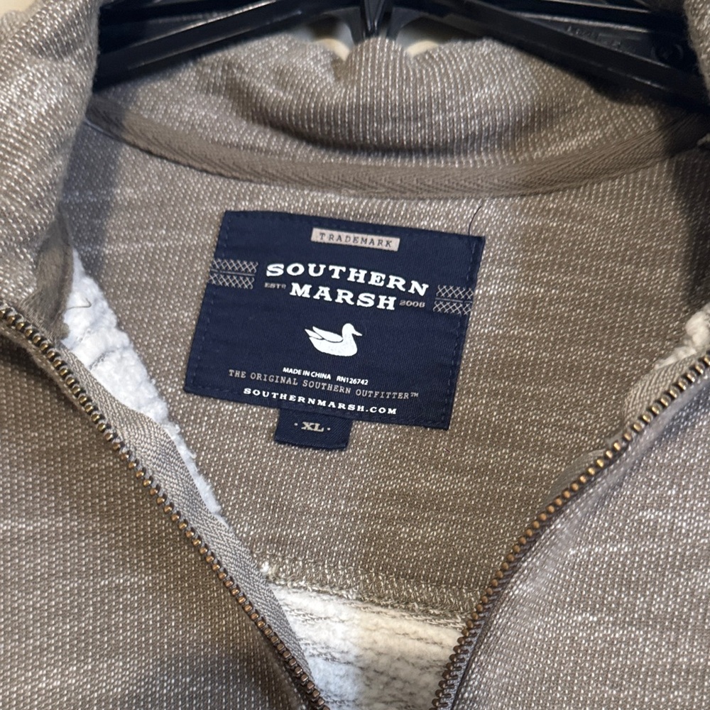 Men’s Southern Marsh Heathered Gray Quarter-Zip Pullover - Picture 2 of 8